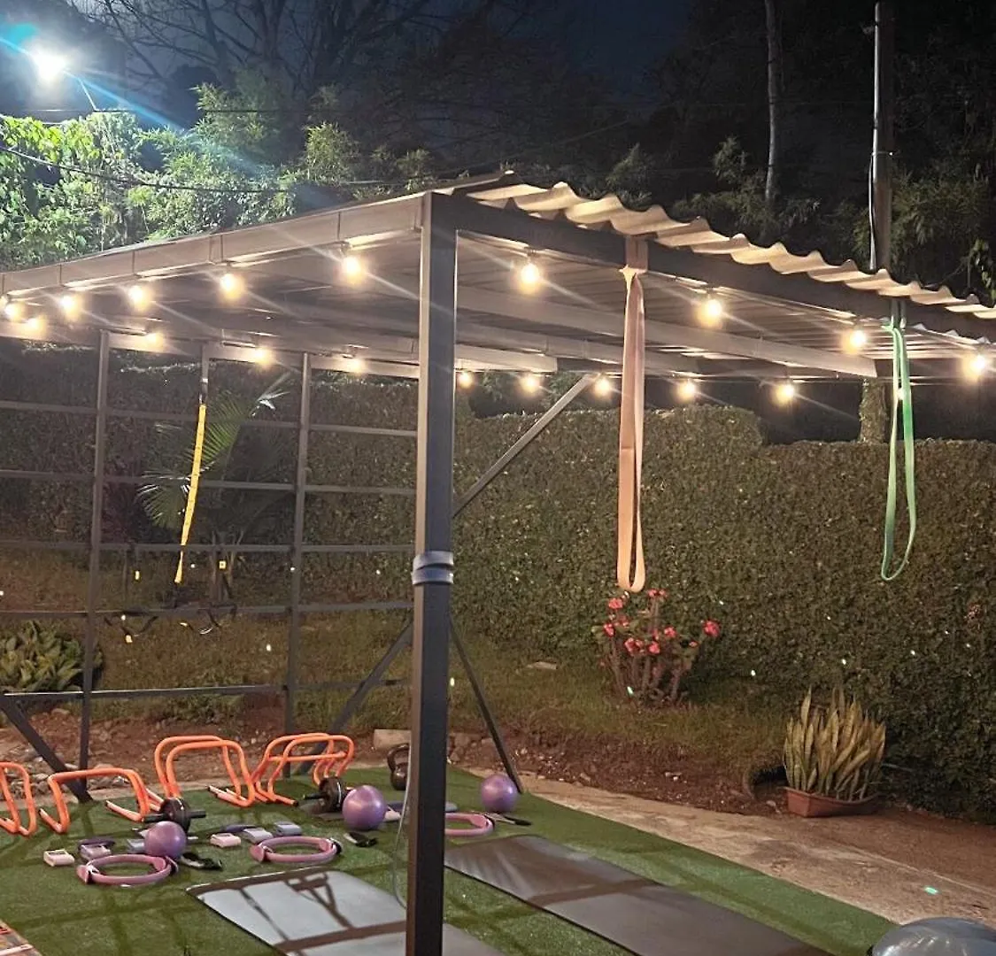 Villa Wellness , Infrared Sauna, Pool, Gym, Bar & Views Medellín