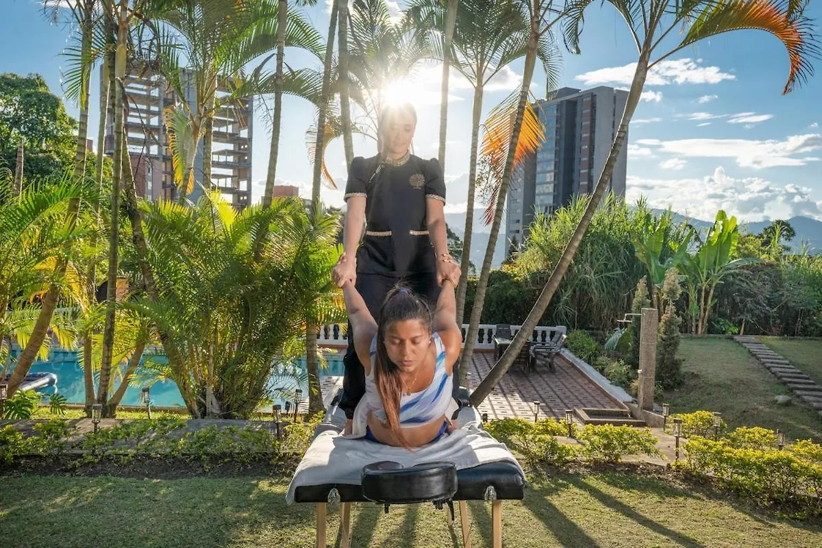 Villa Wellness , Infrared Sauna, Pool, Gym, Bar & Views Medellín Colombia