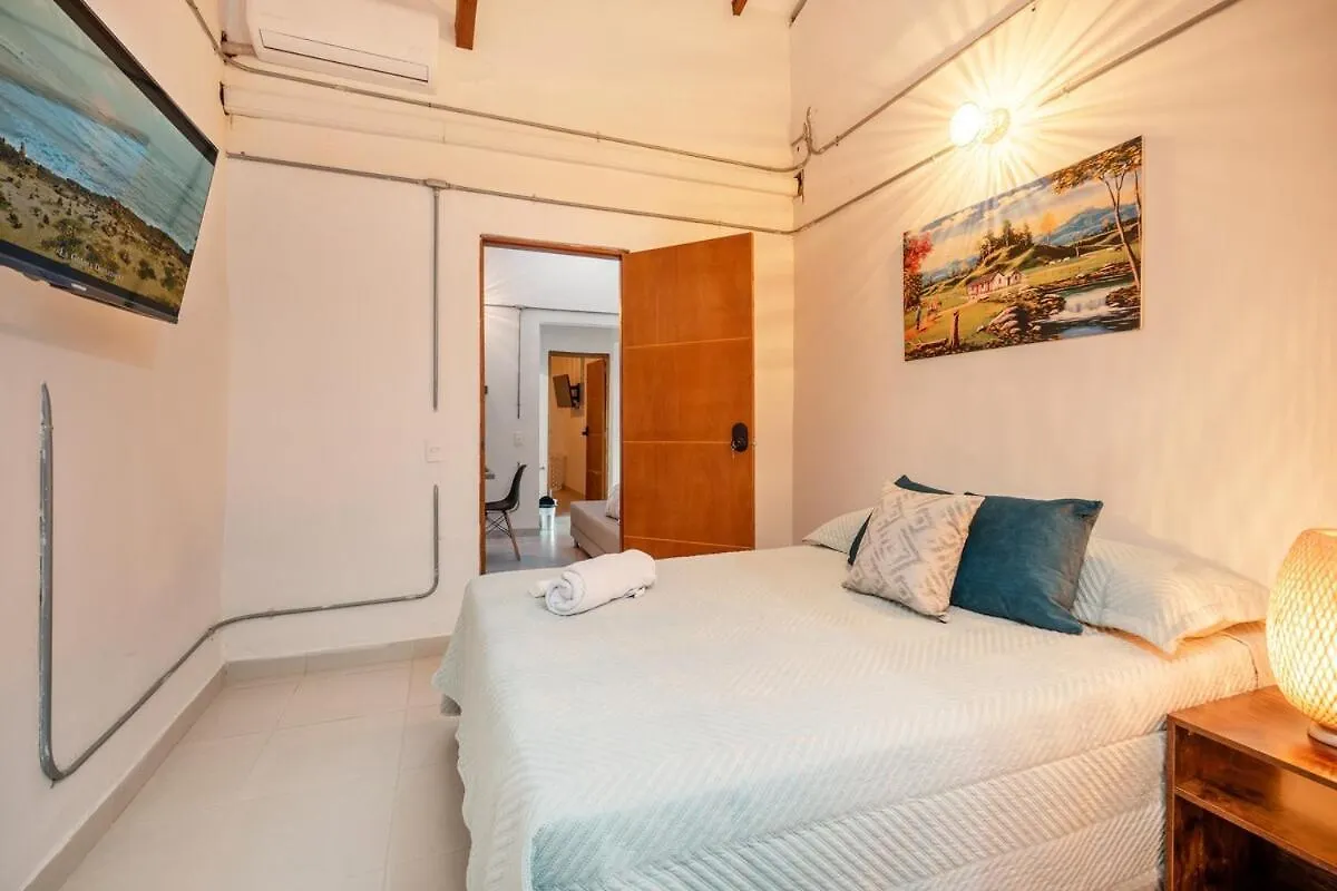 Villa Wellness , Infrared Sauna, Pool, Gym, Bar & Views Medellín