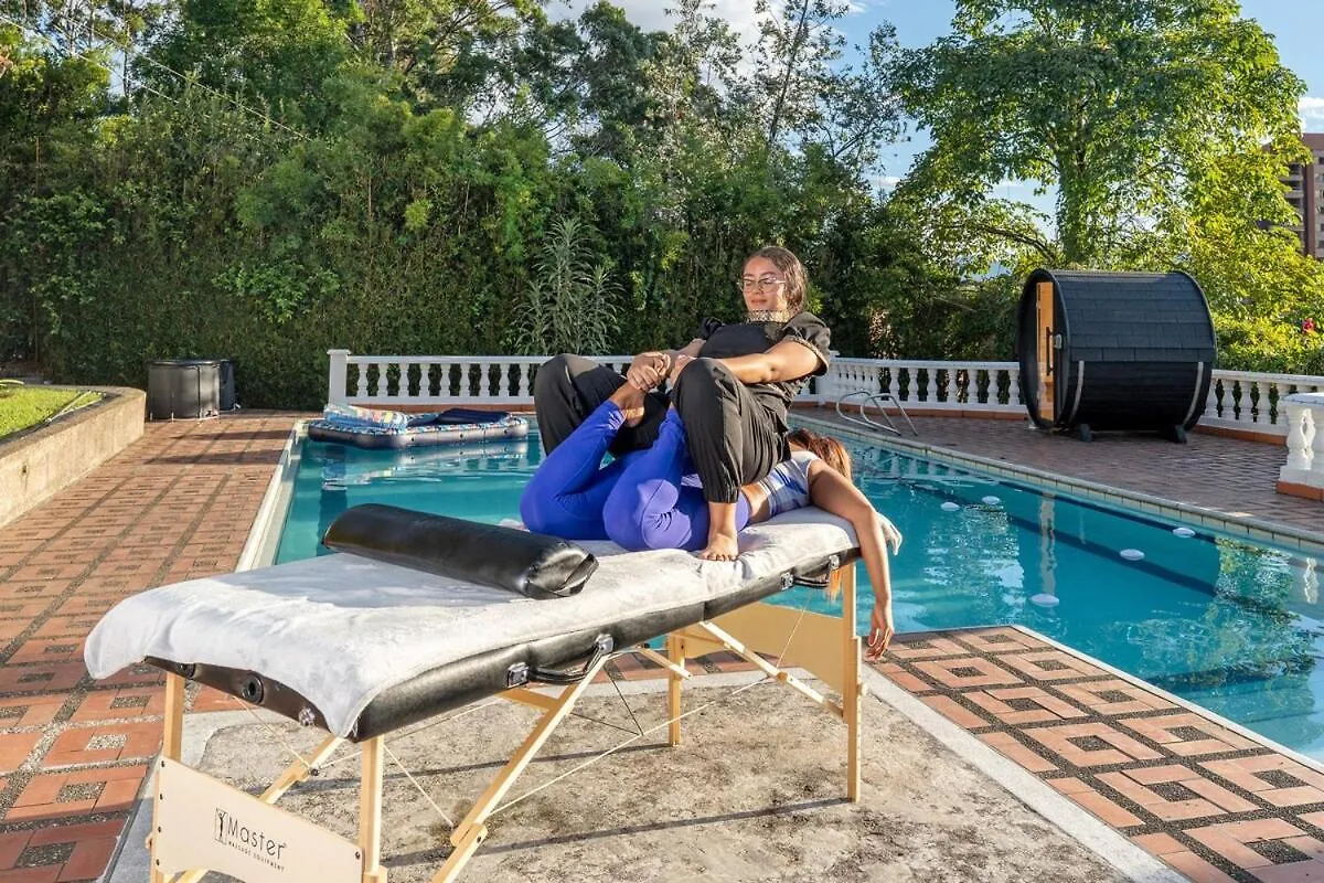Wellness , Infrared Sauna, Pool, Gym, Bar & Views Medellín 0*,
