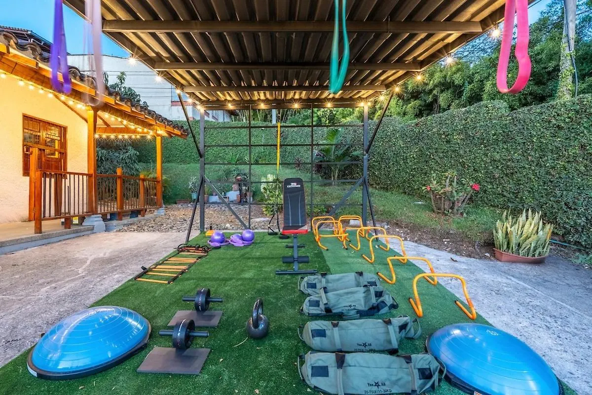 Wellness , Infrared Sauna, Pool, Gym, Bar & Views Medellín