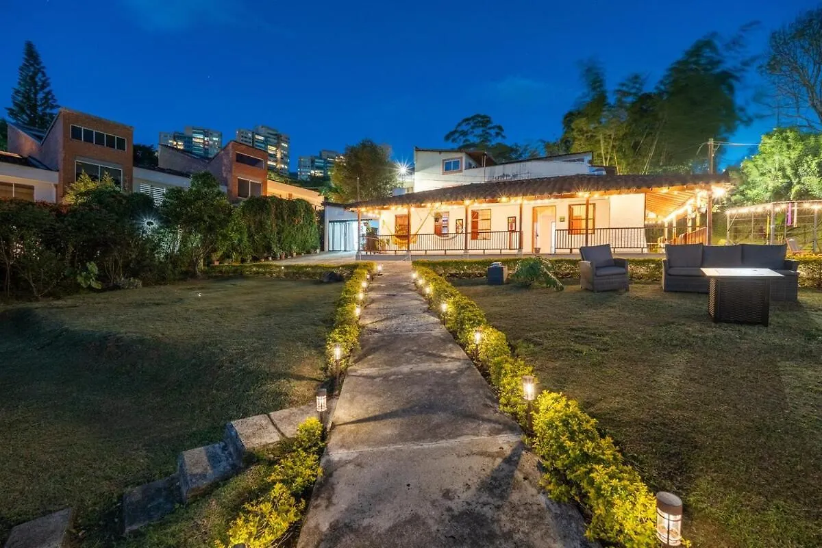 Wellness , Infrared Sauna, Pool, Gym, Bar & Views Medellín