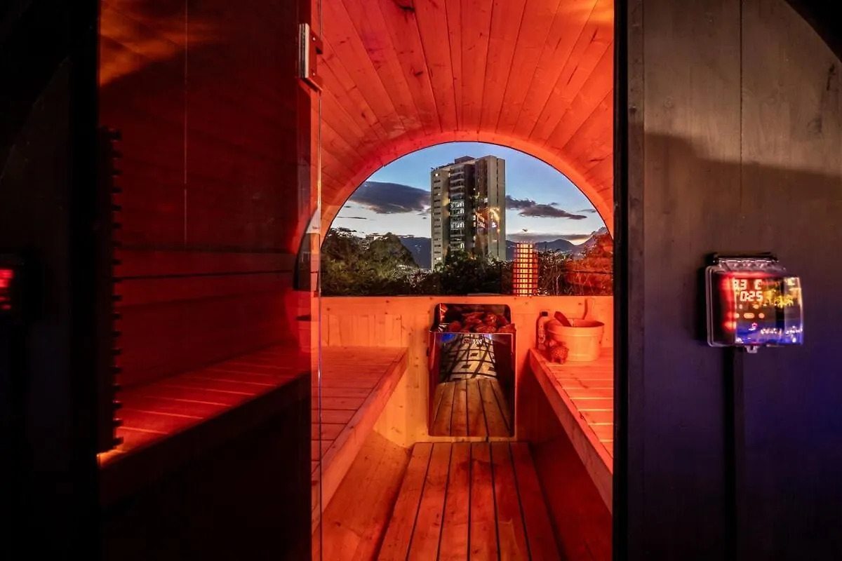 Wellness , Infrared Sauna, Pool, Gym, Bar & Views Medellín 0*,