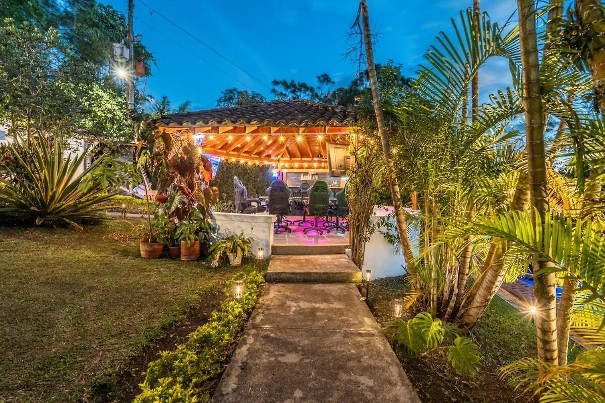Wellness , Infrared Sauna, Pool, Gym, Bar & Views Medellín
