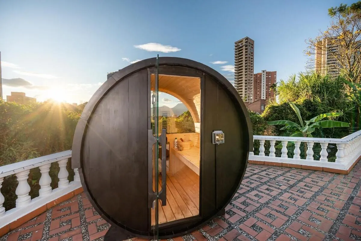 Wellness , Infrared Sauna, Pool, Gym, Bar & Views Medellín